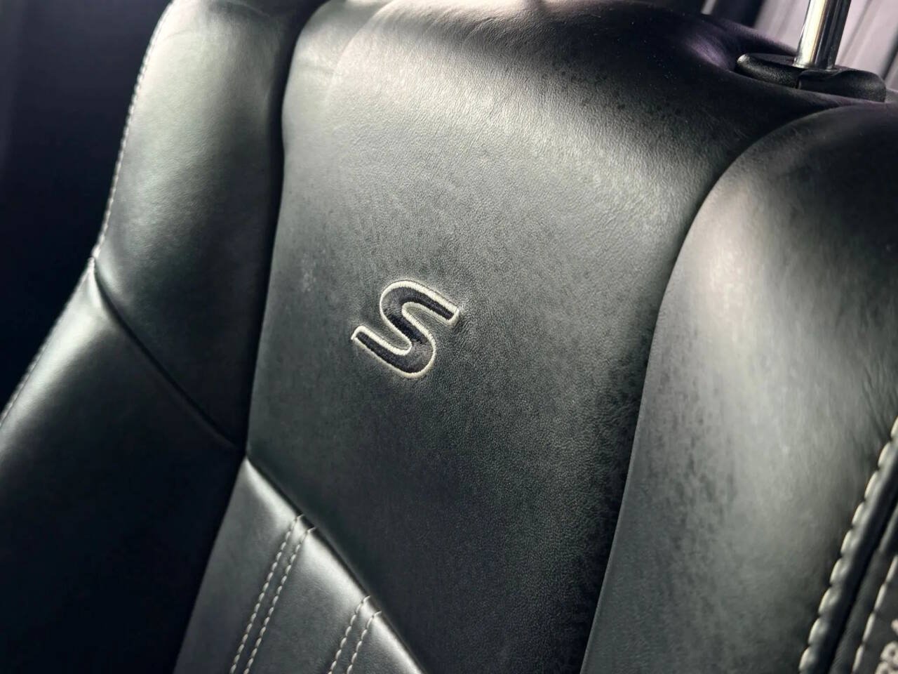 Used 2016 Chrysler 300 S AWD/4WD image 27