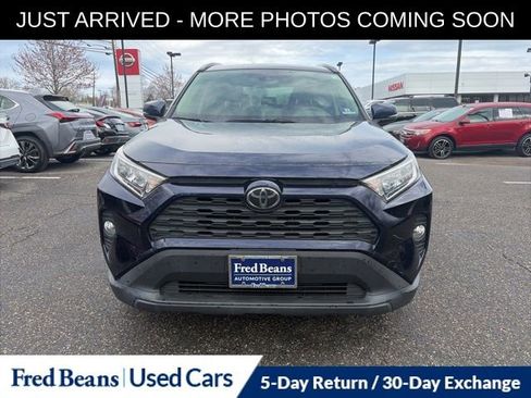 Used 2019 Toyota RAV4 XLE w/ Convenience Package image 2