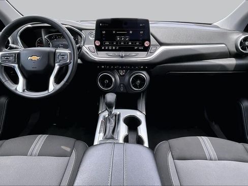 Used 2025 Chevrolet Blazer LT FWD image 14