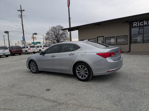Used 2019 Acura TLX image 9