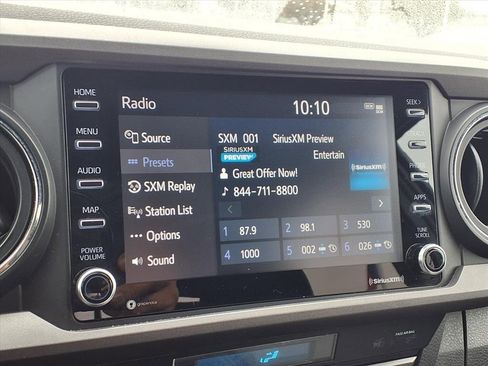 Used 2022 Toyota Tacoma TRD Off-Road image 10