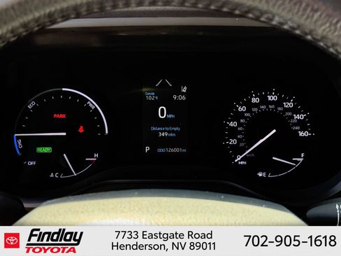 Used 2024 Toyota Sienna XLE FWD image 21