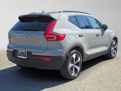 Used 2026 Volvo XC40 B5 Plus w/ Protection Package Premier AWD/4WD image 3