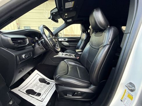 Used 2020 Ford Explorer ST w/ ST Street Pack image 13