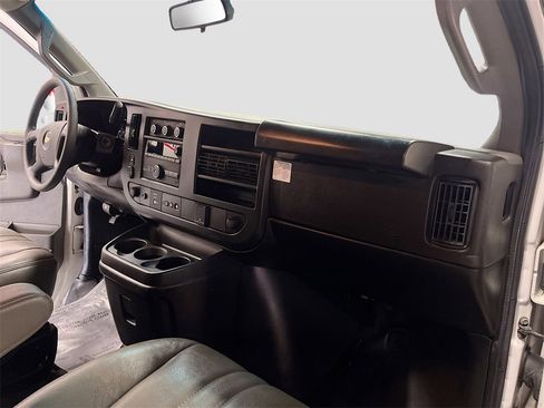 Used 2024 Chevrolet Express 2500 w/ Driver Convenience Package image 25