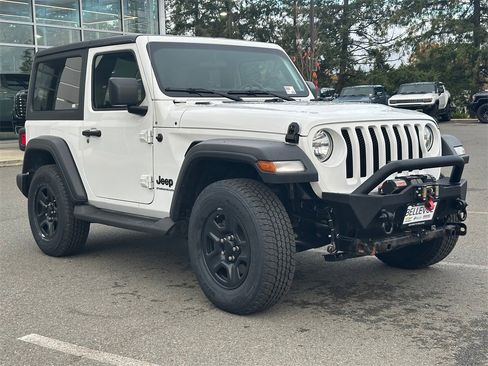 Used 2023 Jeep Wrangler Sport image 7
