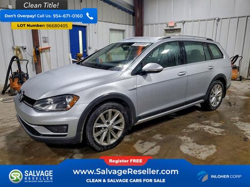 Used 2017 Volkswagen Golf Alltrack image 1
