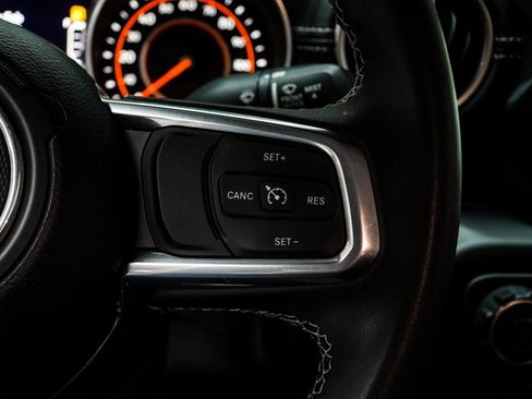 Used 2023 Jeep Gladiator Overland w/ LED Lighting Group image 27