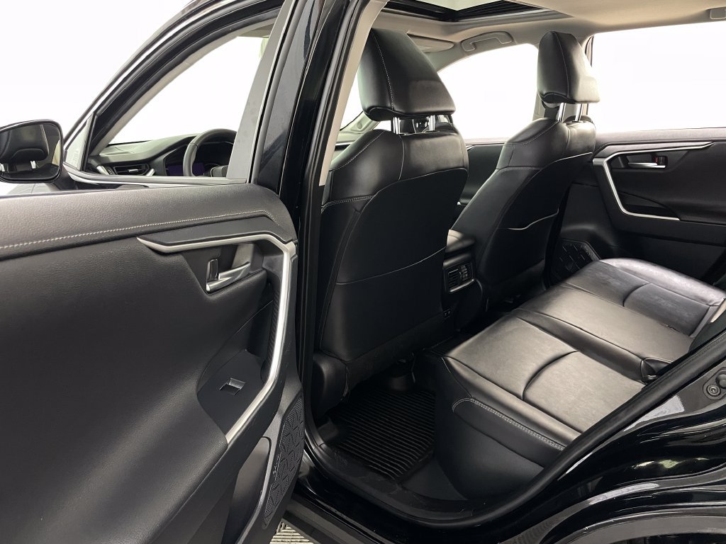 Used 2019 Toyota RAV4 Limited w/ Carpet Mat Package AWD/4WD image 41