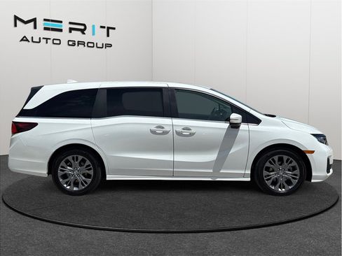 Used 2026 Honda Odyssey Touring image 10