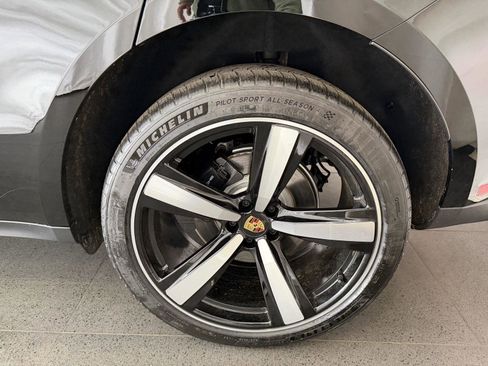 New 2026 Porsche Macan image 11