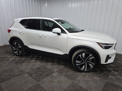 Used 2025 Volvo XC40 B5 Plus w/ Protection Package Premier