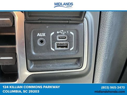 Used 2025 Jeep Wrangler Unlimited Sahara AWD/4WD image 29