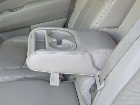 Used 2018 Nissan Pathfinder Platinum w/ Cargo Package FWD image 10
