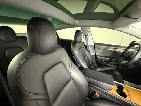 Used 2022 Tesla Model 3 Performance image 31