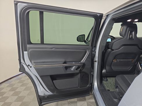 Used 2024 Rivian R1S Adventure AWD/4WD image 17