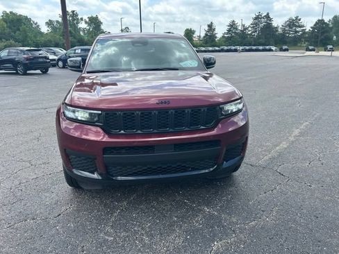 Used 2023 Jeep Grand Cherokee L Laredo AWD/4WD image 6