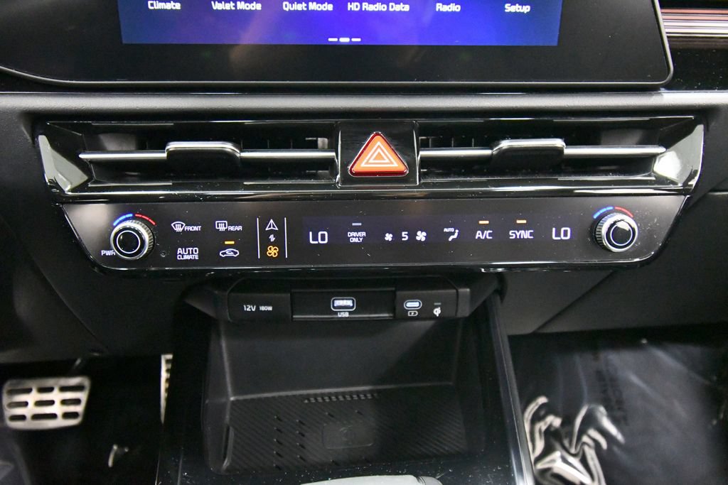 Certified 2025 Kia Niro EX Touring FWD image 27