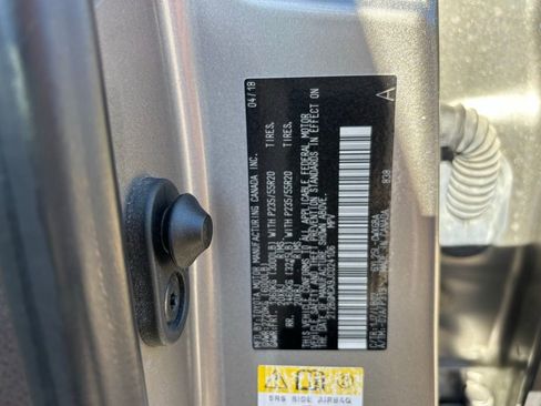 Used 2018 Lexus RX 450h AWD image 31