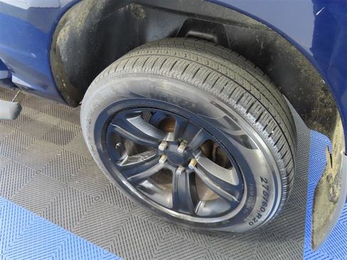 Used 2018 RAM 1500 Classic SLT w/ Luxury Group image 7