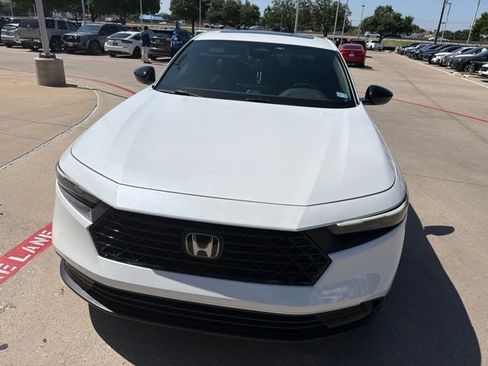 Used 2024 Honda Accord Sport image 2