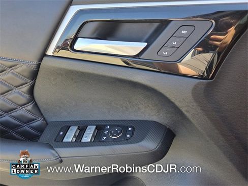 Used 2023 Mitsubishi Outlander SEL image 32