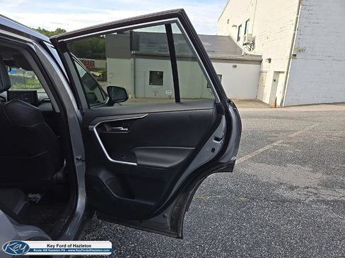 Used 2021 Toyota RAV4 XLE Premium AWD/4WD image 41