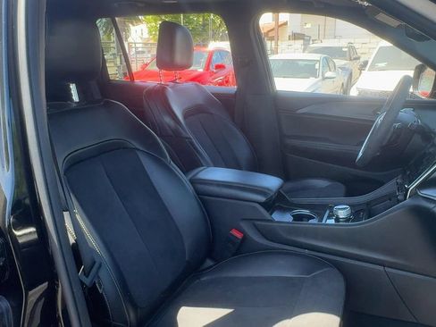 Used 2024 Jeep Grand Cherokee L Altitude RWD image 15