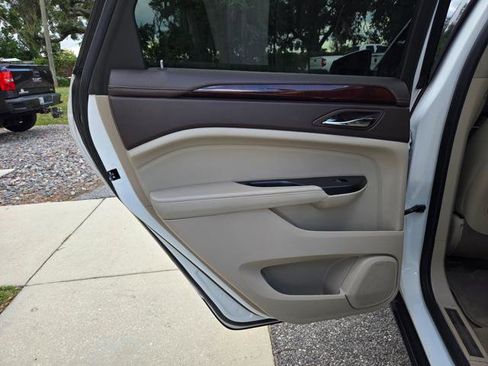 Used 2015 Cadillac SRX Premium image 36