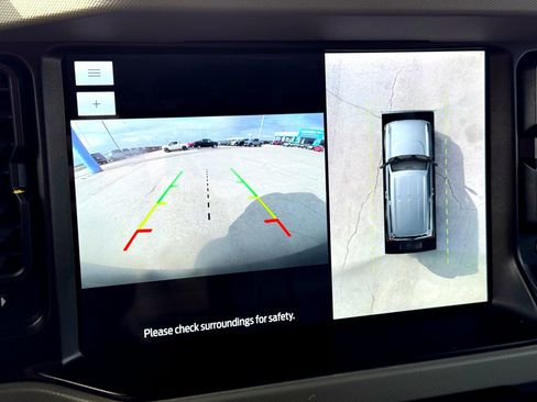 Used 2021 Ford Bronco Badlands image 28