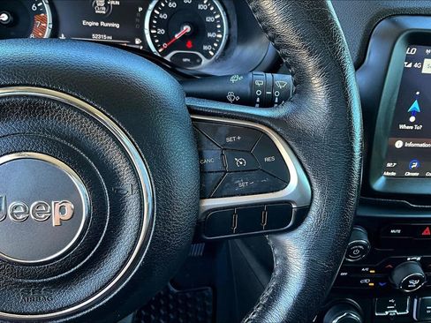 Used 2022 Jeep Renegade Limited image 13