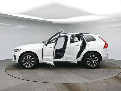 Used 2023 Volvo XC60 B5 Core AWD/4WD image 44