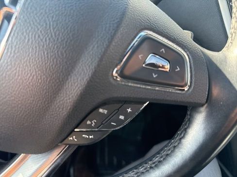 Used 2016 Lincoln MKX Reserve w/ Driver Assistance Package image 12