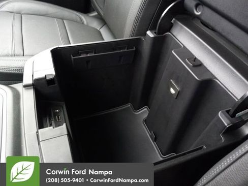 Used 2022 GMC Sierra 3500 Denali w/ Denali Ultimate Package image 19