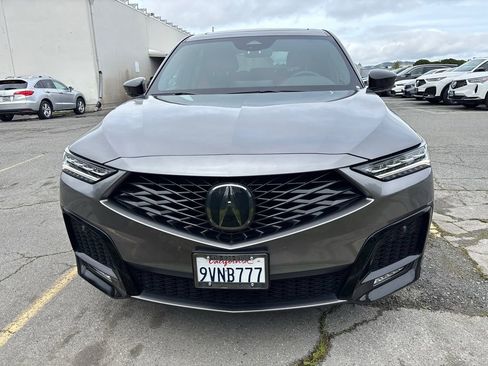 Used 2025 Acura MDX A-Spec image 2