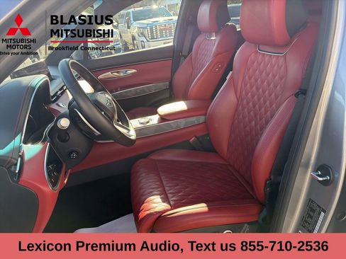 Used 2025 Genesis GV70 3.5T Sport w/ Sport Advanced Package image 17