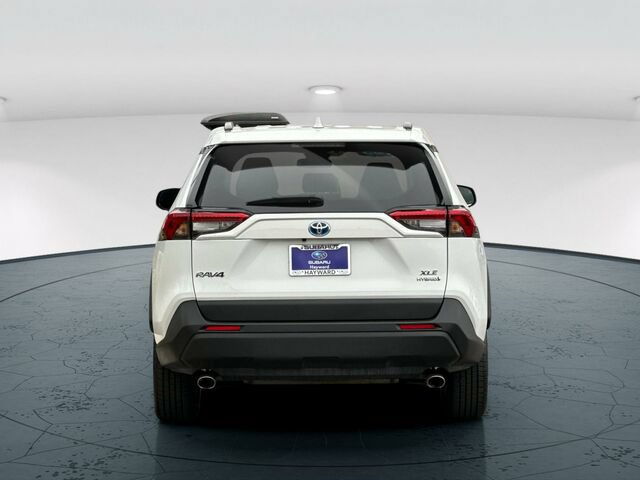 Used 2022 Toyota RAV4 XLE w/ Convenience Package AWD/4WD image 5