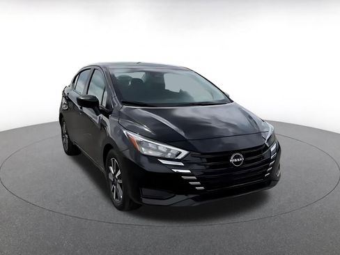 Used 2025 Nissan Versa SV FWD image 3