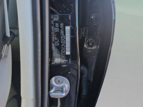 Used 2024 Volvo XC60 T8 Plus w/ Protection Package Premier image 26