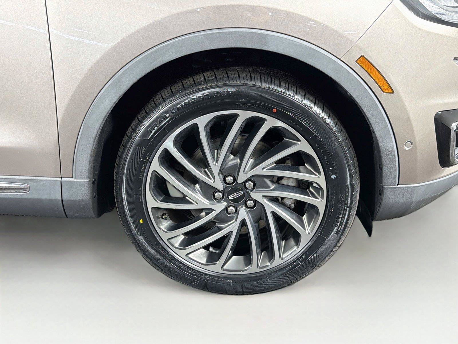 Used 2019 Lincoln Nautilus Reserve AWD/4WD image 37
