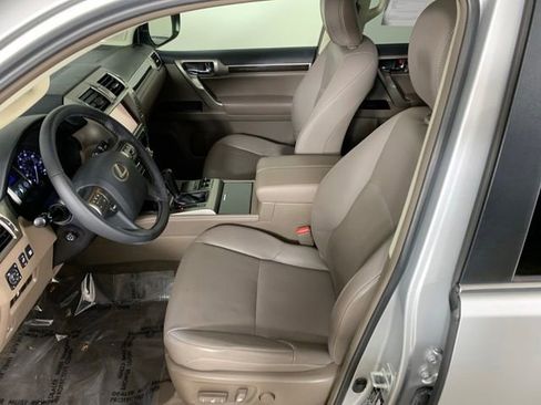 Used 2016 Lexus GX 460 w/ Navigation Package AWD/4WD image 20