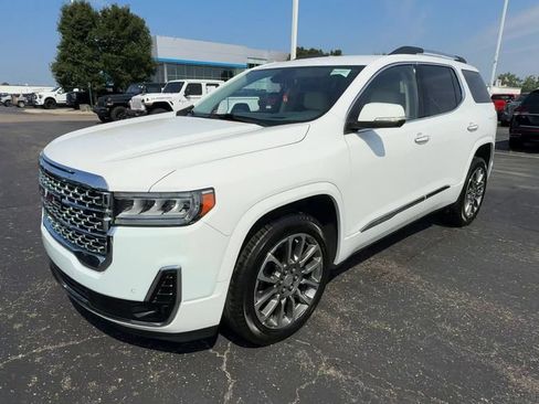 Used 2023 GMC Acadia Denali AWD/4WD image 4