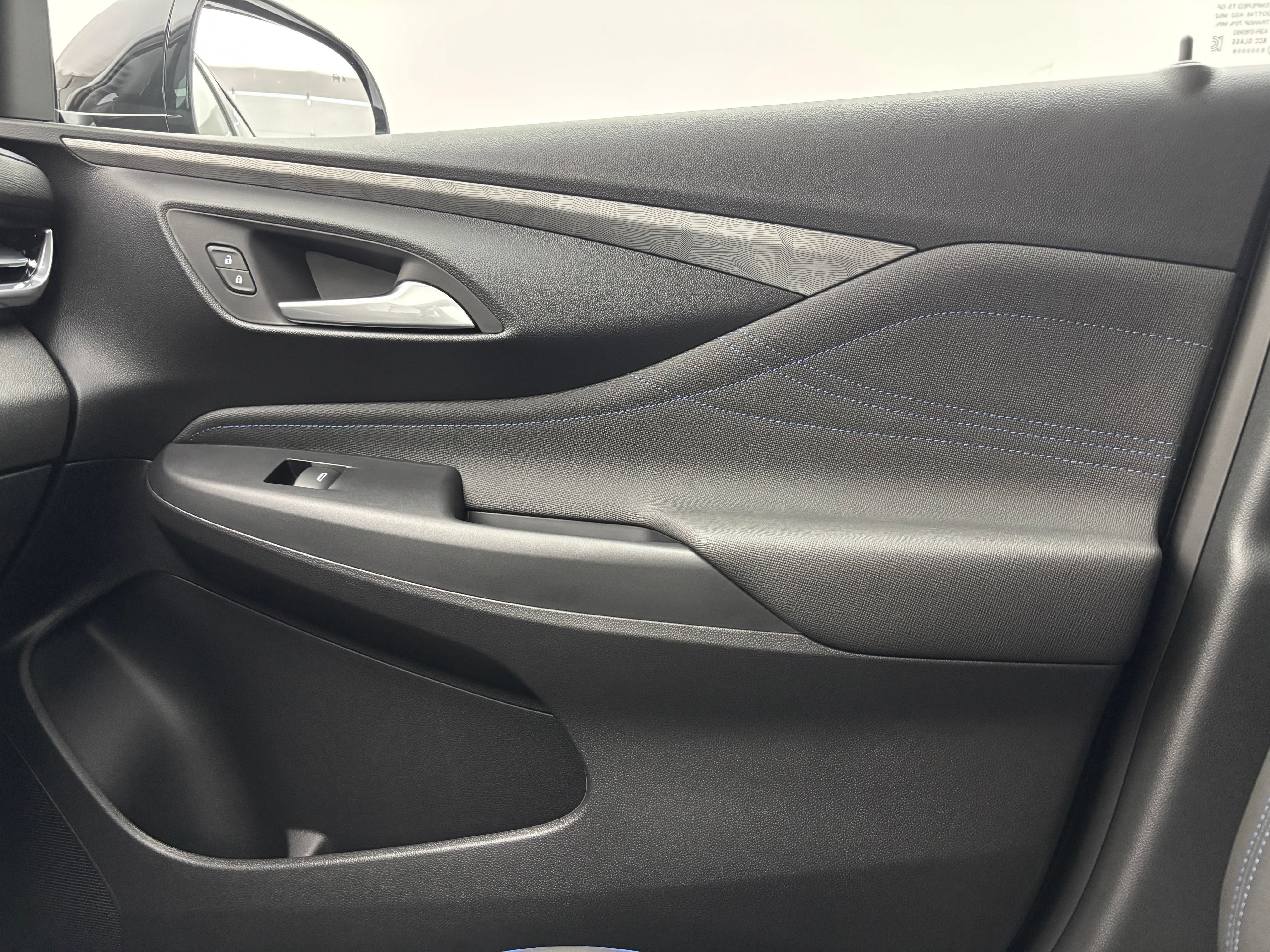 New 2026 Buick Envista Sport Touring w/ Convenience I Package FWD image 37