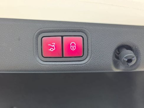 Used 2021 Mercedes-Benz E 450 4MATIC Sedan image 13