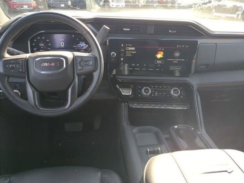 Used 2025 GMC Sierra 2500 AT4 w/ AT4 Premium Plus Package AWD/4WD image 15