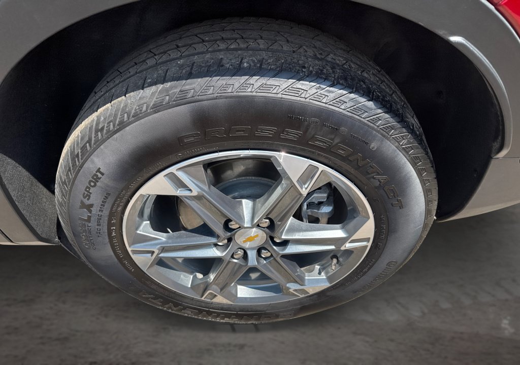 Used 2025 Chevrolet Blazer LT AWD/4WD image 19