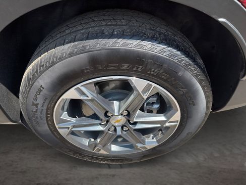 Used 2025 Chevrolet Blazer LT AWD/4WD image 19