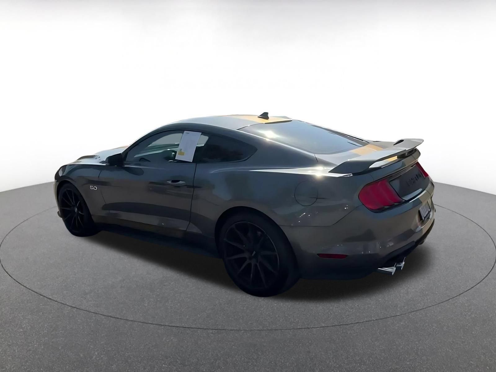 Used 2022 Ford Mustang GT Premium w/ GT Performance Package RWD image 9