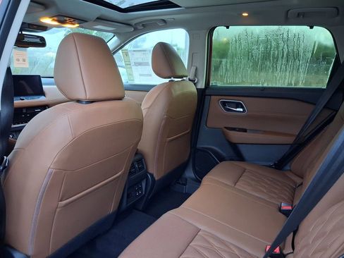 New 2026 Nissan Rogue Platinum w/ Platinum Premium Package AWD/4WD image 5