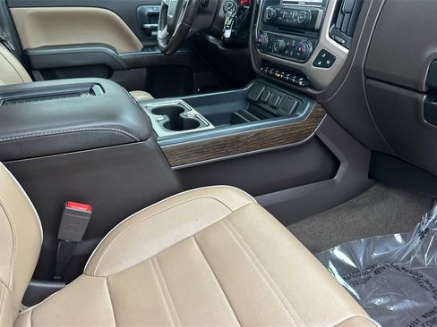 Used 2018 GMC Sierra 2500 Denali w/ Duramax Plus Package image 16